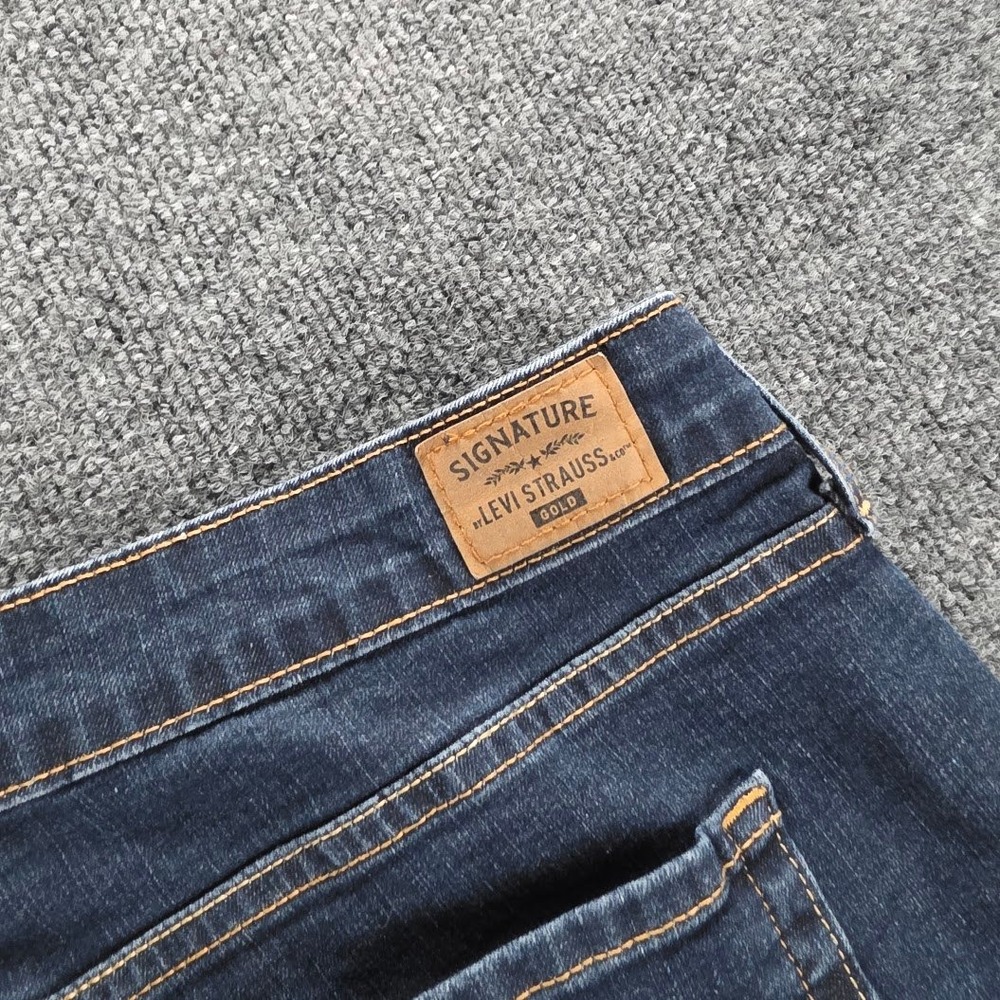 Signature by Levi Strauss & Co Womens 22M Dark Wash Mid Rise Bootcut Jeans 95250 - Picture 12 of 13